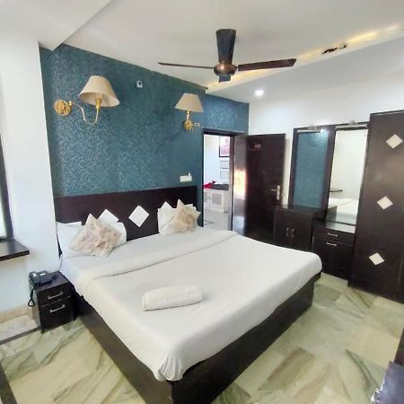 Hotel Laxman Resort Agra  Buitenkant foto